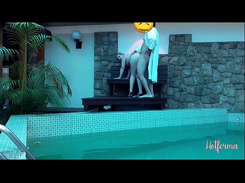 ❤️ Bos menjemput pembantu rumah ke kolam, tetapi tidak dapat menahan panas seks super pada kami ms.xxxdl.ru ❌